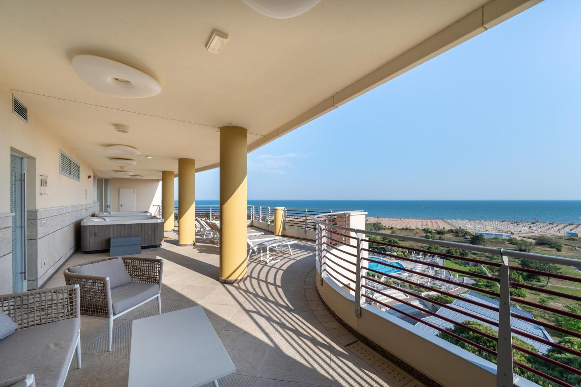 Laguna Park Hotel 4Superior Bibione Exterior photo